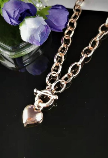 SHE ROSE GOLD CHAIN NECKLACE WITH SOLID HEART