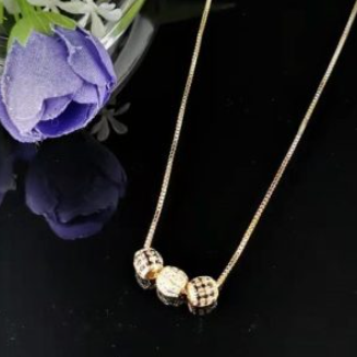 SHE GOLD PETITE 3 BALL NECKLACE 