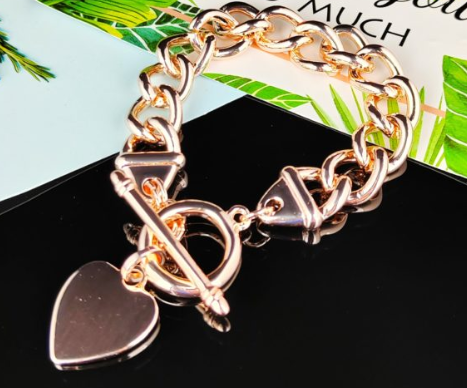 SHE CHAIN LINK BRACELET WITH HEART